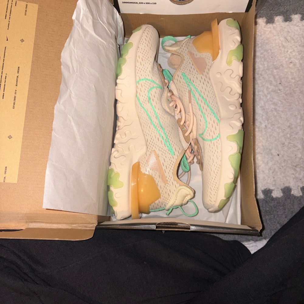 Nike Beige and Green Sneakers